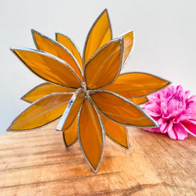 Vintage flower 'May'