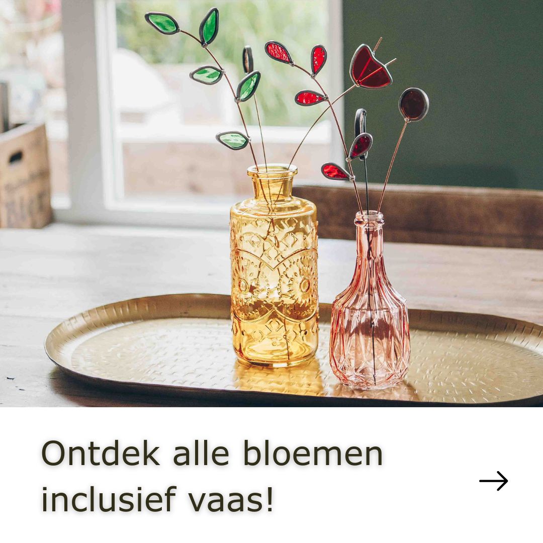 glas in lood bloemen met vaas